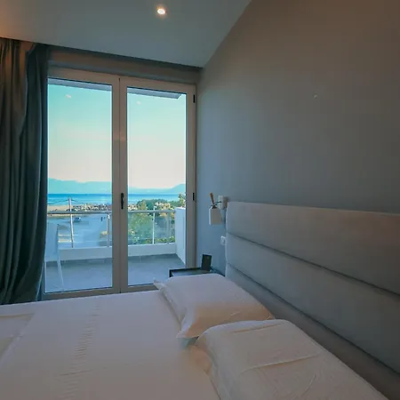 The Real Sea View 4*